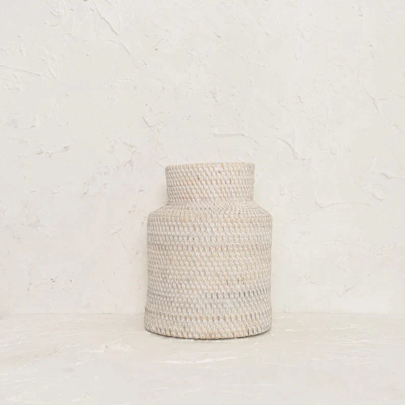 Wicker woven vase in 2 colours