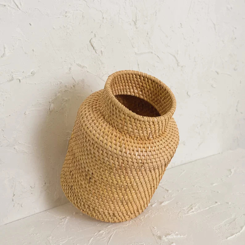 Wicker woven vase in 2 colours