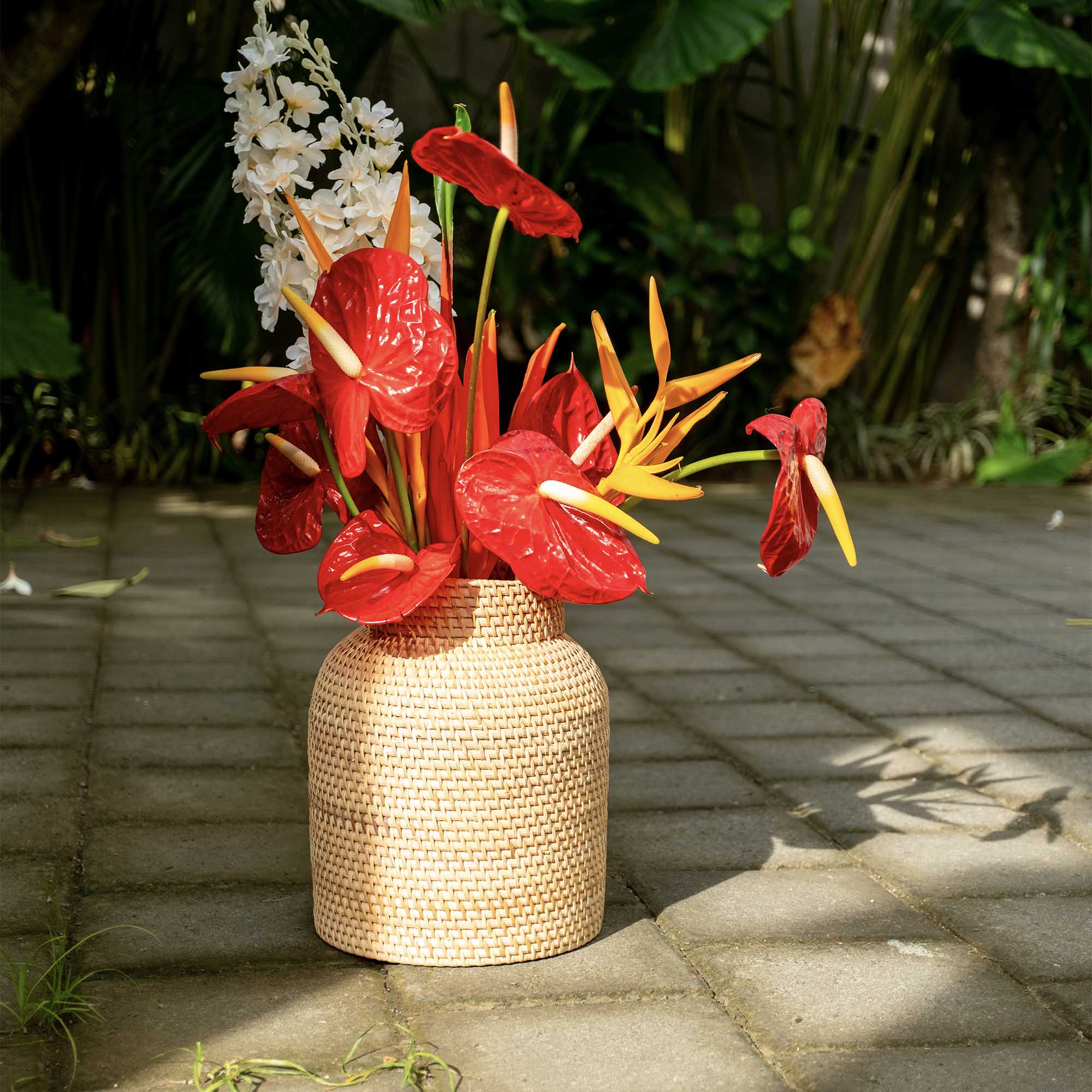 Wicker woven vase in 2 colours