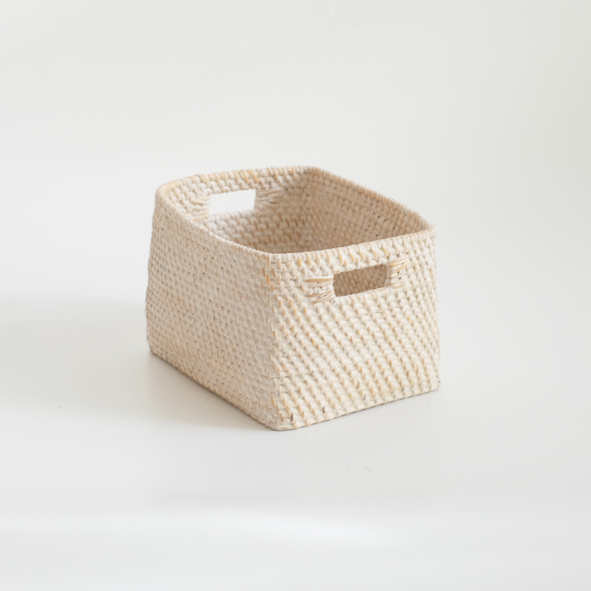 Colourful rattan storage baskets in 4 colours