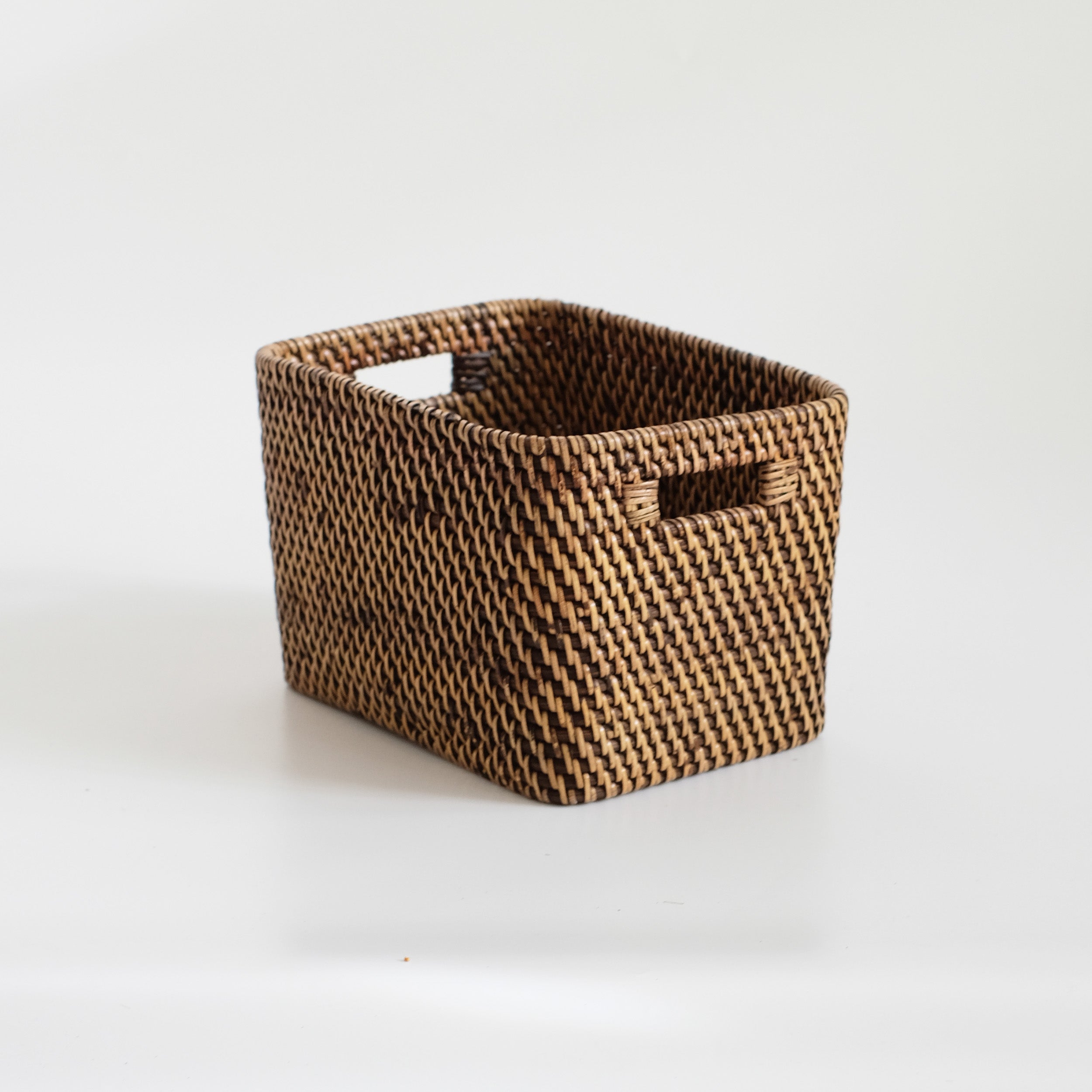 Colourful rattan storage baskets in 4 colours