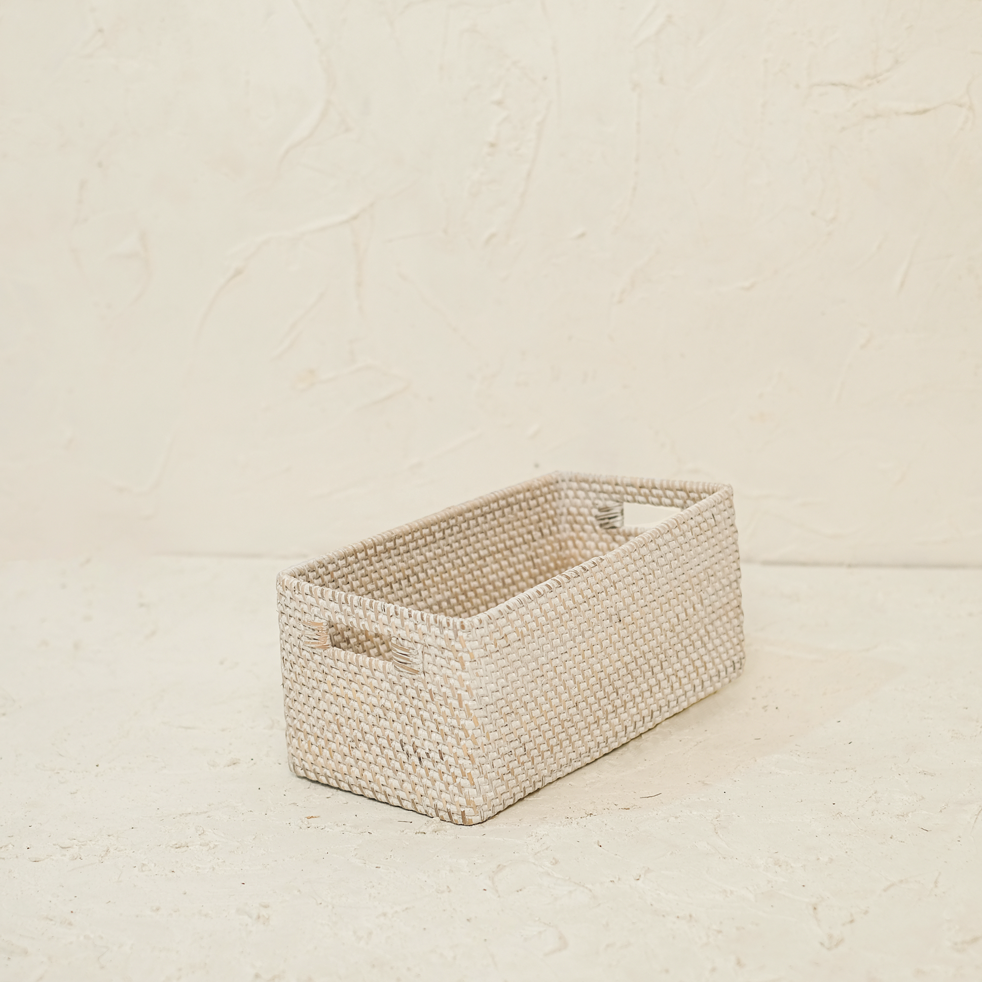 Colourful rattan storage baskets in 4 colours